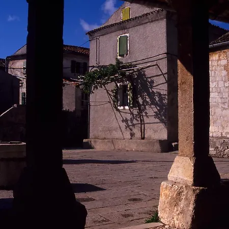 Kalikut Apartment Beli